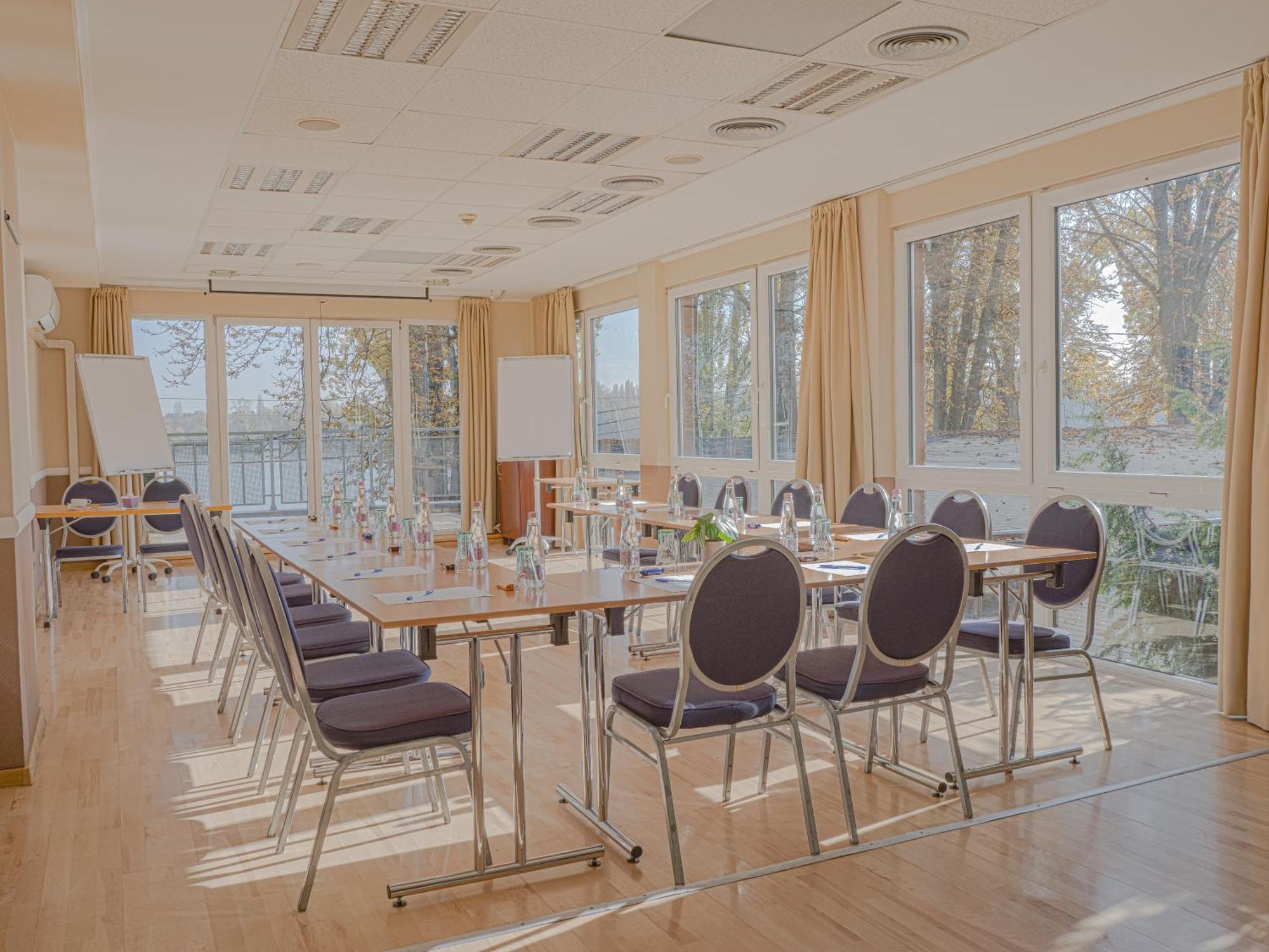 Holiday Beach Budapest Wellness Hotel With Sauna Park Eksteriør bilde