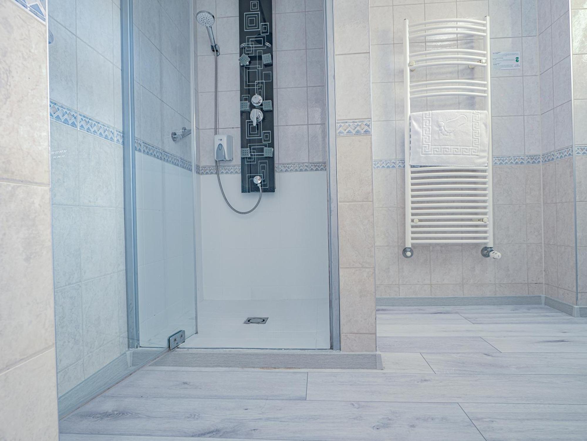 Holiday Beach Budapest Wellness Hotel With Sauna Park Eksteriør bilde